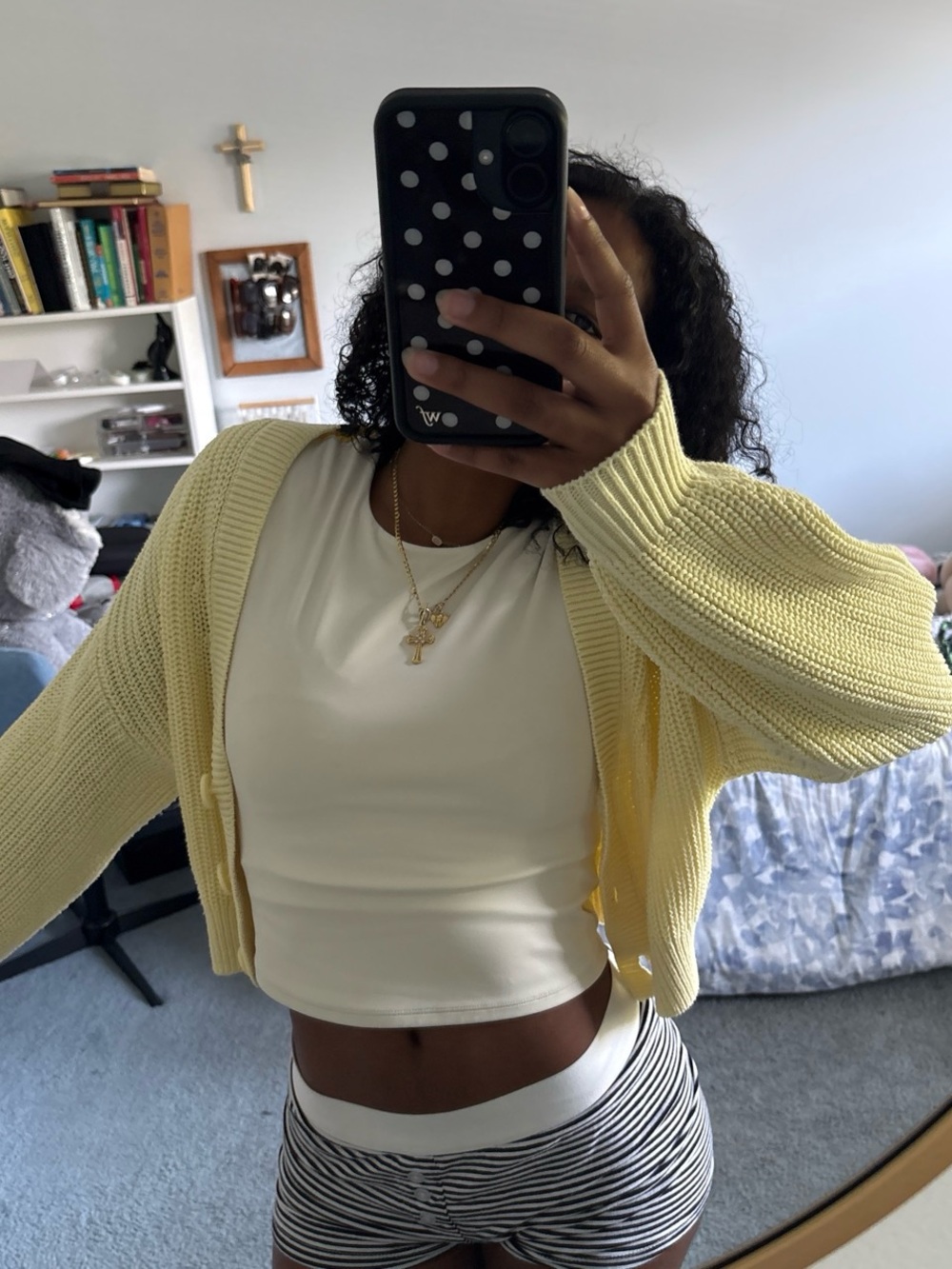 H&M Pale Yellow Cropped Button-Front Cardigan - Picture 3 of 3